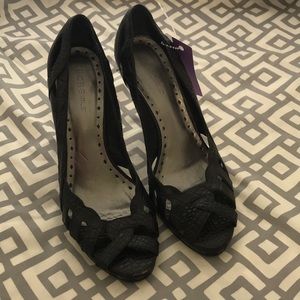 BCBG  heels size 8.5